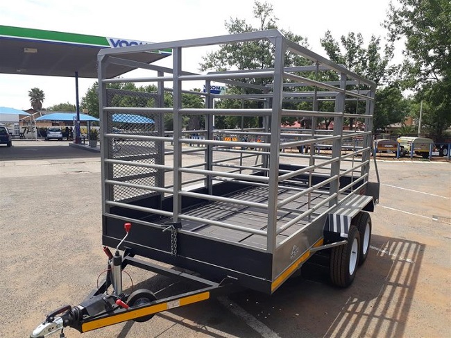 Canlı Hayvan Taşıma Römorku